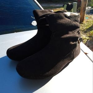 Two pair of fall boots ankle boots, other pair is about knee high!!!